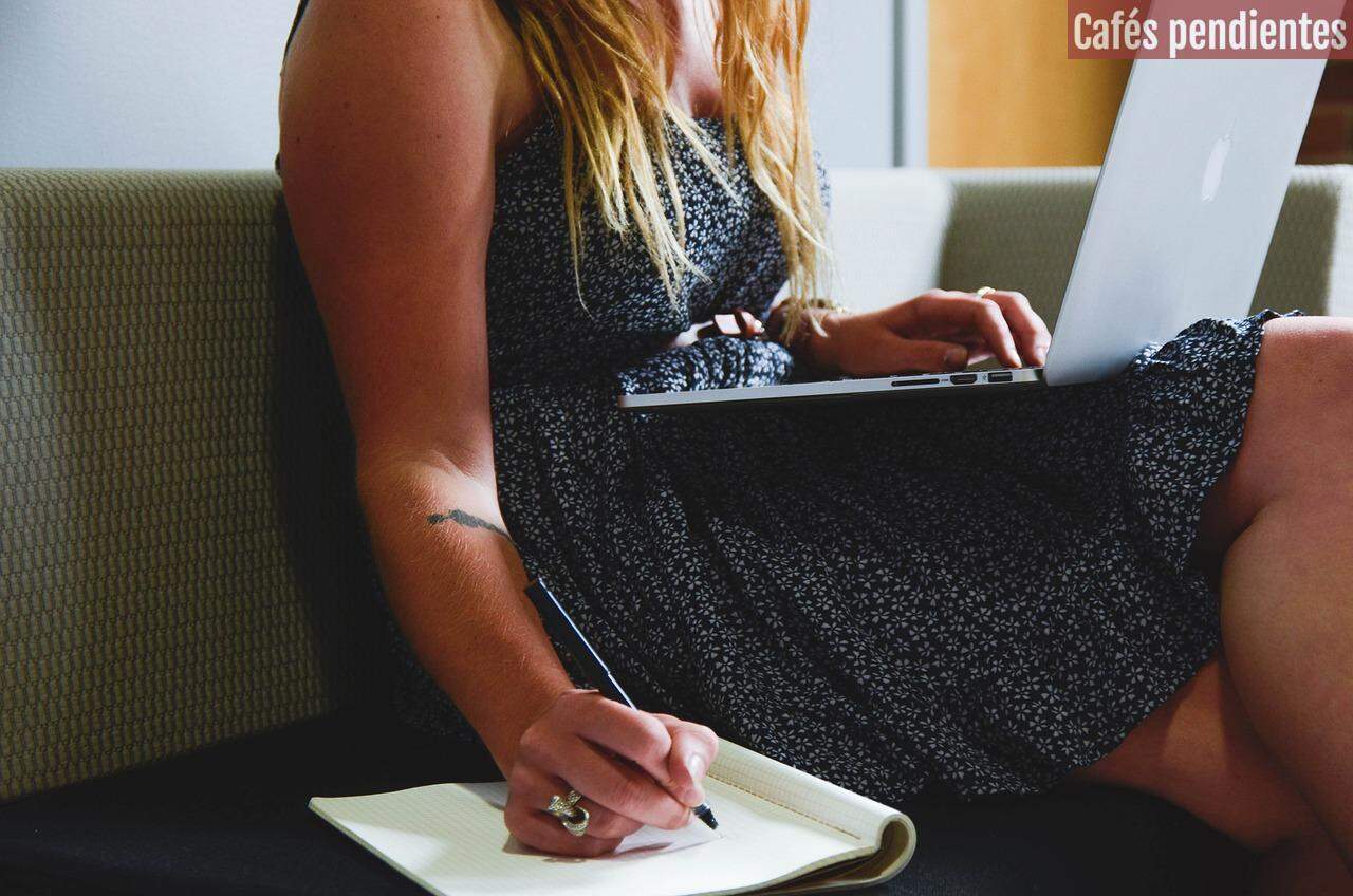 Emprendimiento y finanzas: Cómo generar ingresos pasivos en la era digital